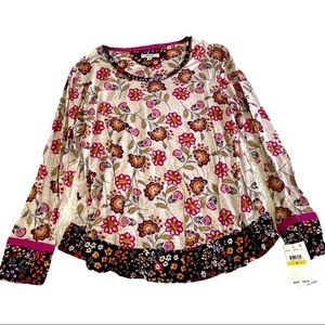 Kensie Knit Floral Top. Size M. Brand new. Rayon and Spandex. Soft and pretty.